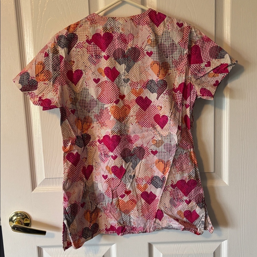 Hearts Scrub Top - Picture 5 of 5